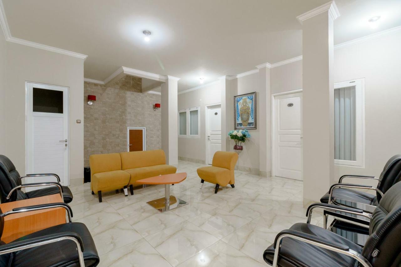 Reddoorz Near Taman Makam Pahlawan Cikutra Hotel Bandung Ngoại thất bức ảnh